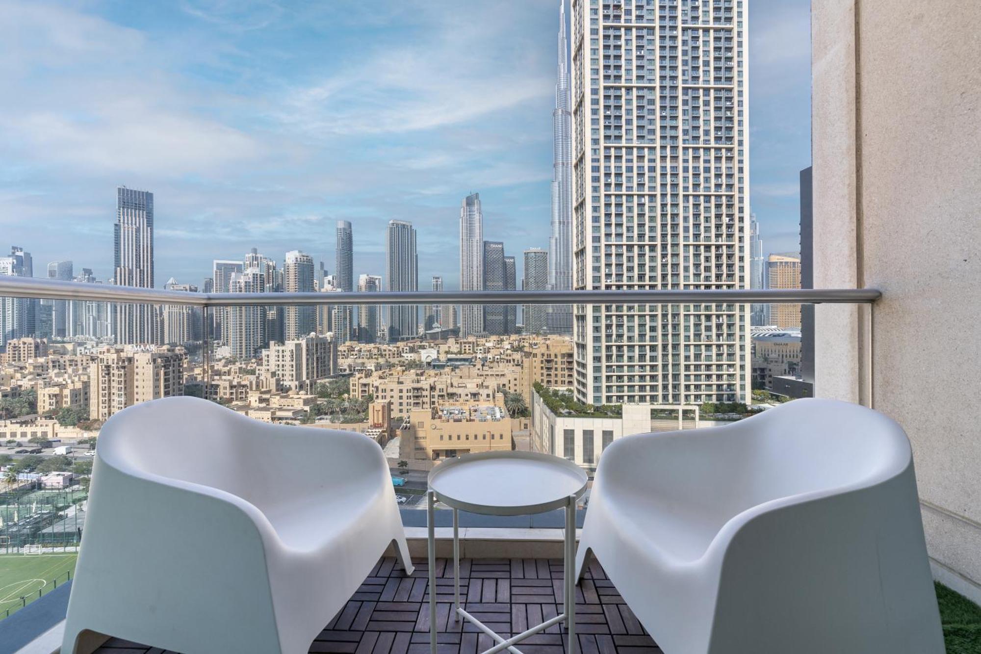 Chic 2Br Apartment, Prime Location Near Dubai Mall - Allsopp&Allsopp Εξωτερικό φωτογραφία