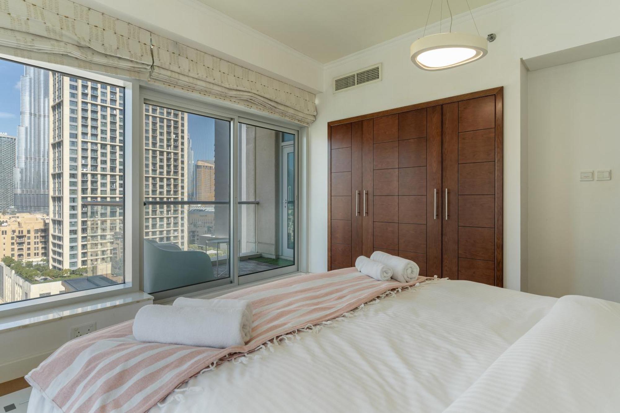 Chic 2Br Apartment, Prime Location Near Dubai Mall - Allsopp&Allsopp Εξωτερικό φωτογραφία